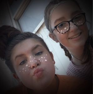 Meet your Posher, Alyce